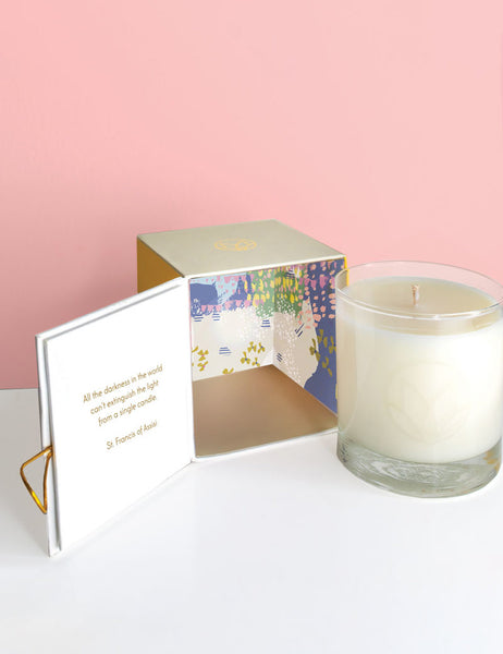 MUSEE:  LINEN & HONEYSUCKLE SOY CANDLE